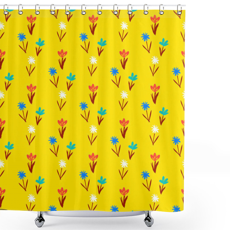 Personality  Seamless Floral Pattern With Small Flowers Shower Curtains