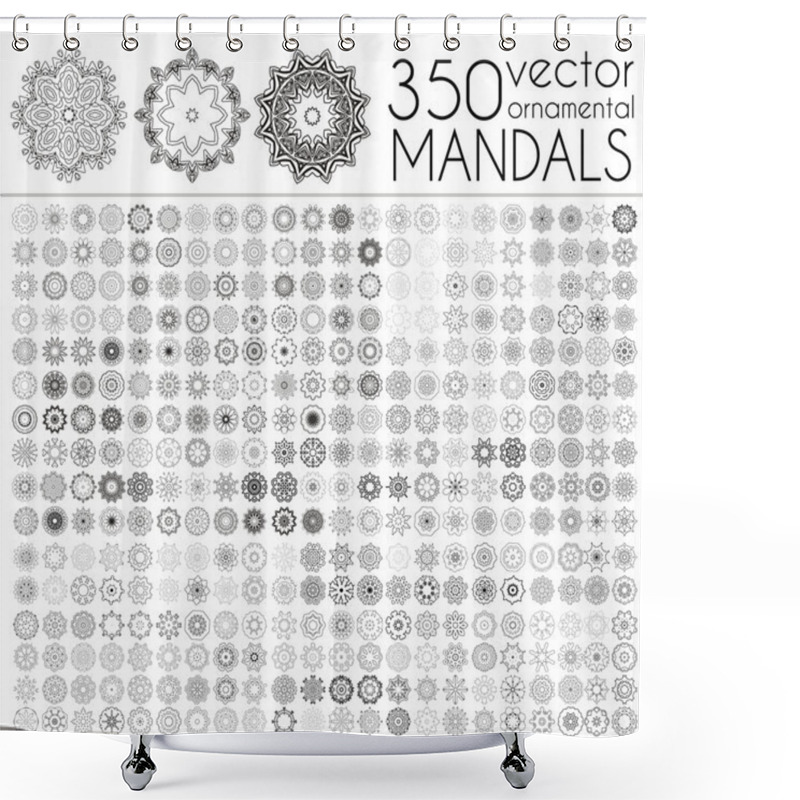 Personality  Geometric Circular Ornament Set. Shower Curtains