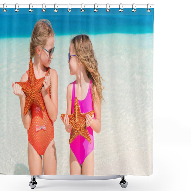 Personality  Adorable Little Girls With Starfish On White Beach Shower Curtains