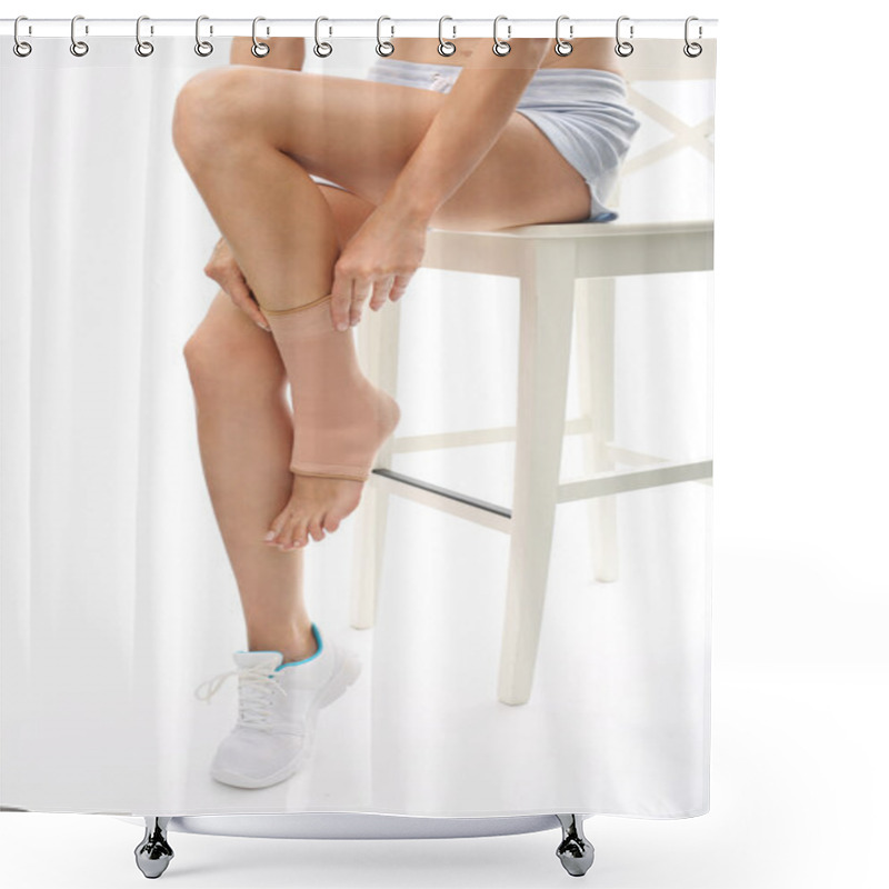 Personality  Foot Injury, Stabilizer Ankle Shower Curtains