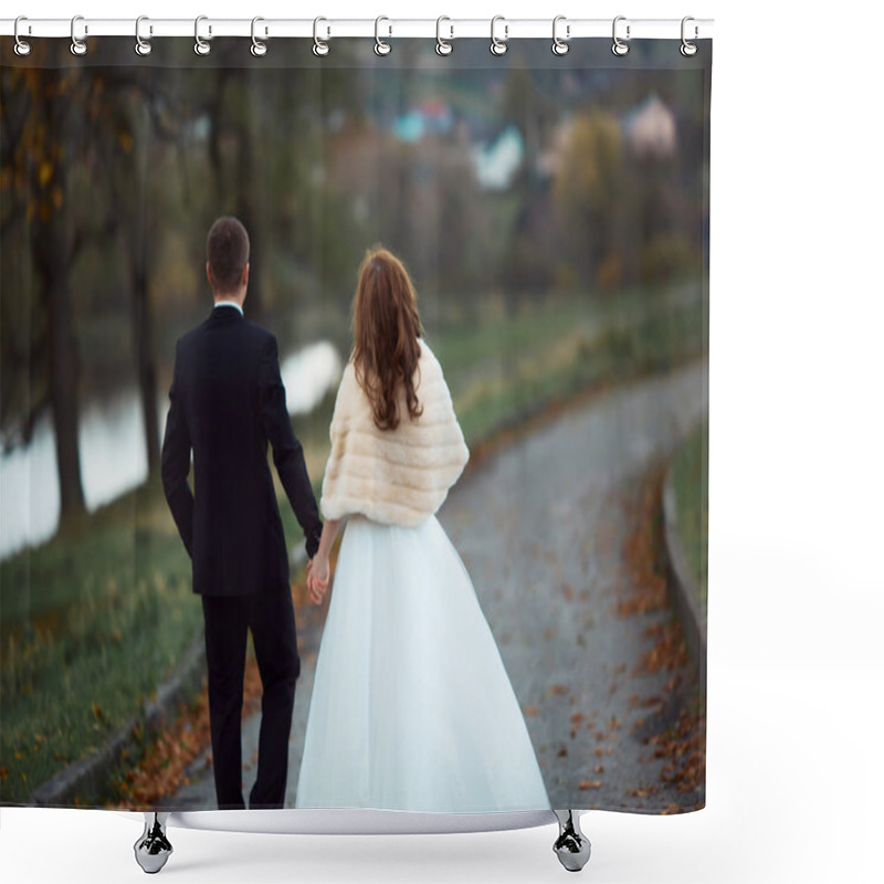 Personality  Couple In Wedding Attire With A Bouquet Of Flowers And Greenery Is In The Hands Against The Backdrop Of The Garden At Sunset, The Bride And Groom Shower Curtains