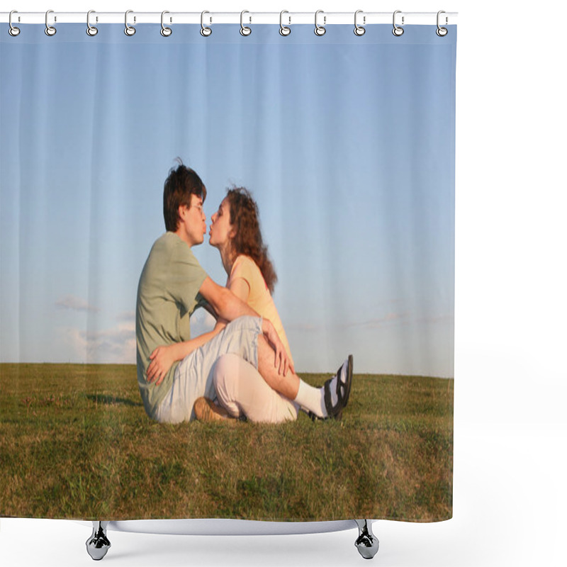 Personality  Kiss Couple Shower Curtains