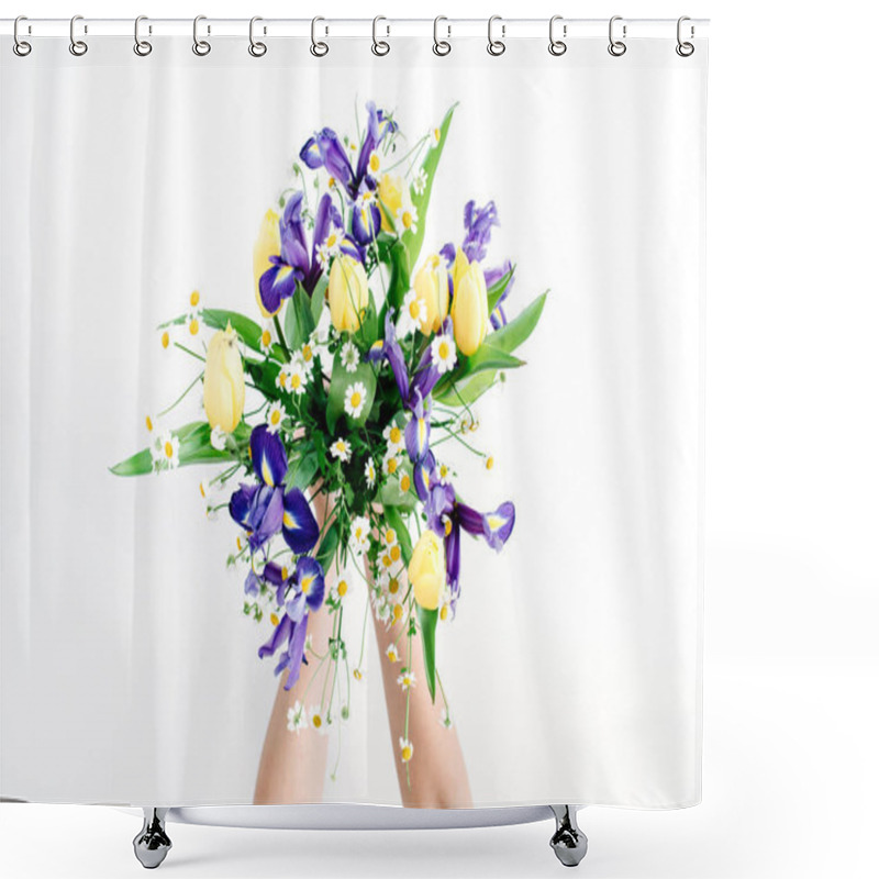 Personality  Girl's Hands Holding Beautiful Flowers Bouquet Shower Curtains