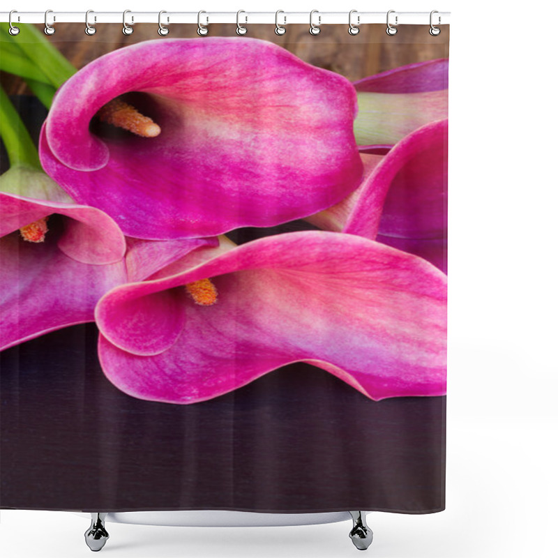 Personality  Calla Lilly Shower Curtains