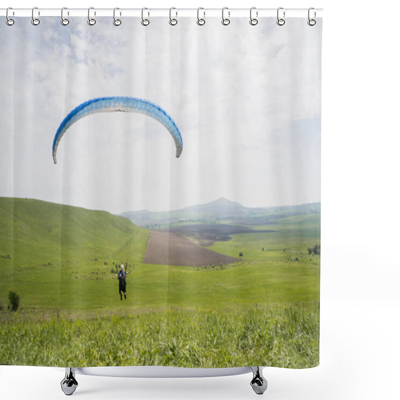 Personality  Paraglider Shower Curtains