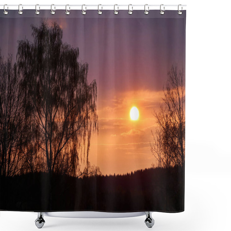 Personality  Romantic Sunset With A Weeping Willow In The Foreground. Shower Curtains