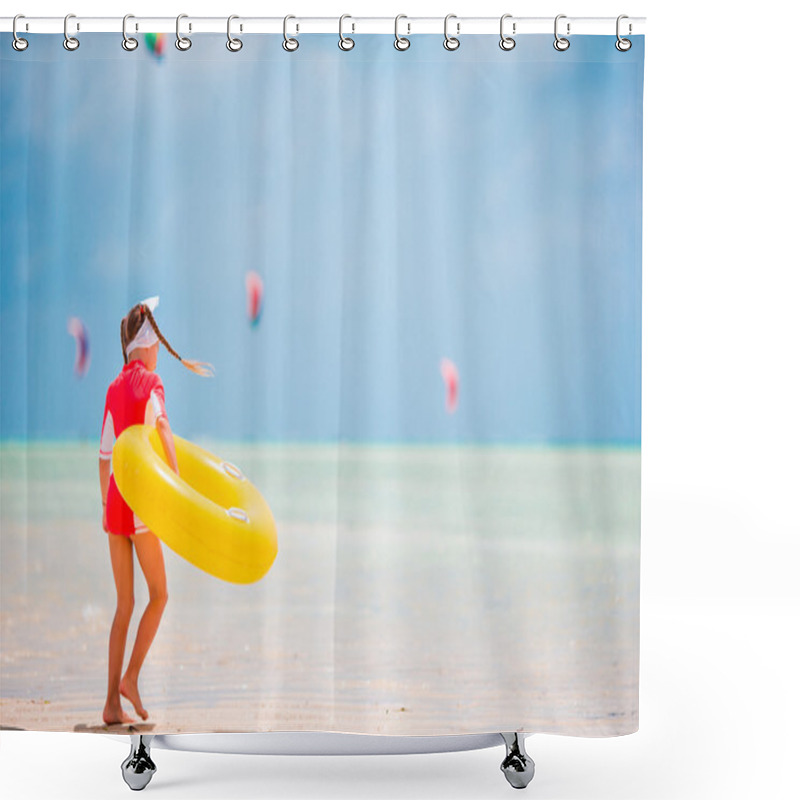 Personality  Adorable Little Girl Enjoying Holiday Beach Vacation Shower Curtains