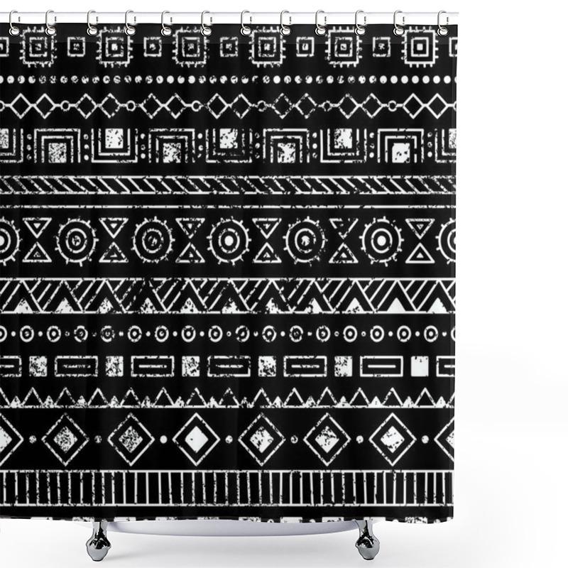 Personality  Seamless Ethnic Pattern. Tribal And Aztec Motifs. Grunge Texture Shower Curtains