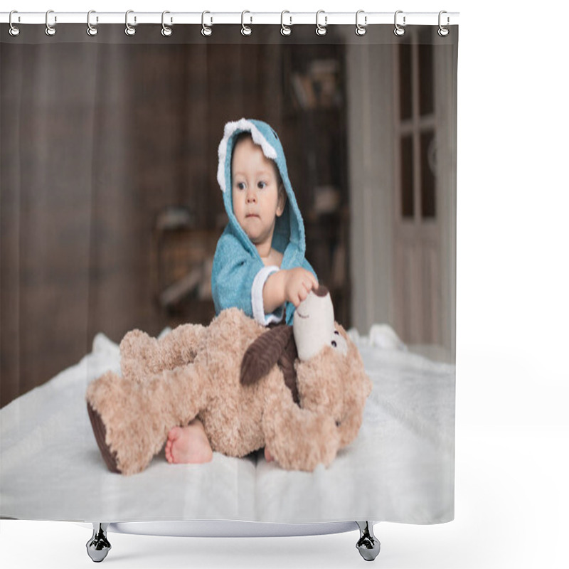 Personality  Baby Boy With Teddy Bear Shower Curtains