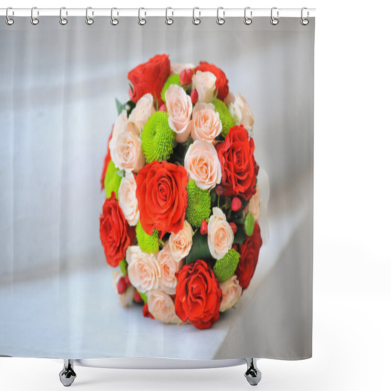 Personality  Bridal Bouquet Shower Curtains