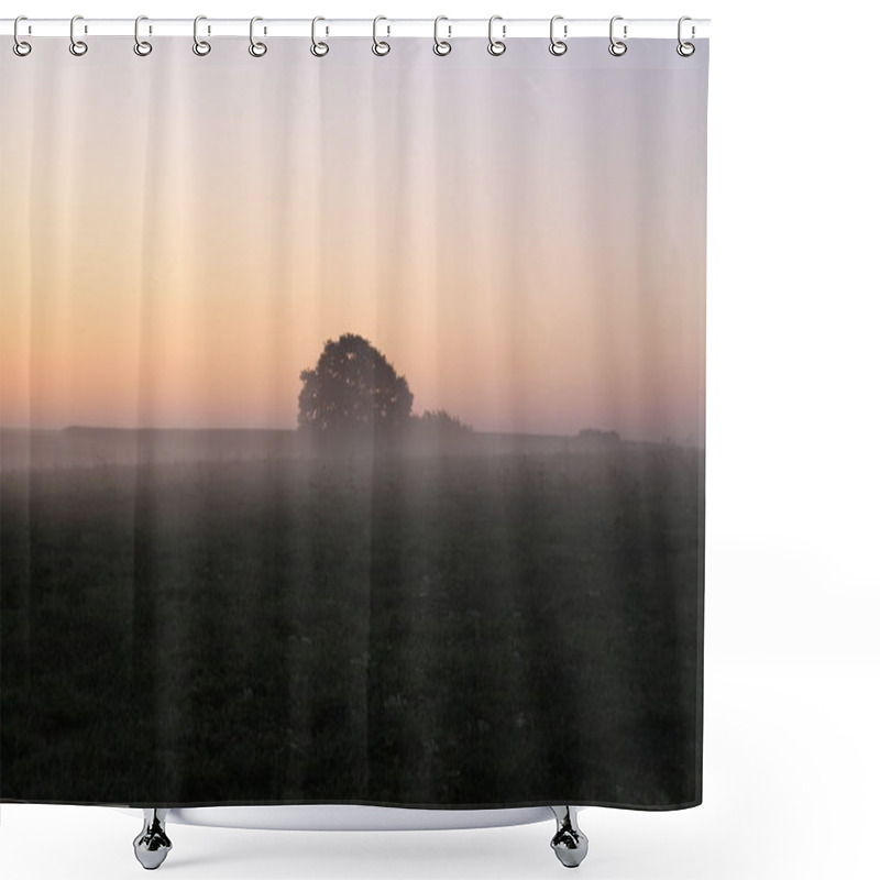 Personality  Brum Matinal Shower Curtains