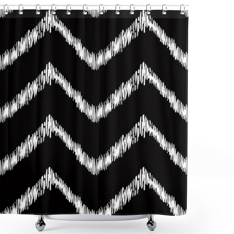 Personality  Seamless Texture With Wavy Zigzags Shower Curtains