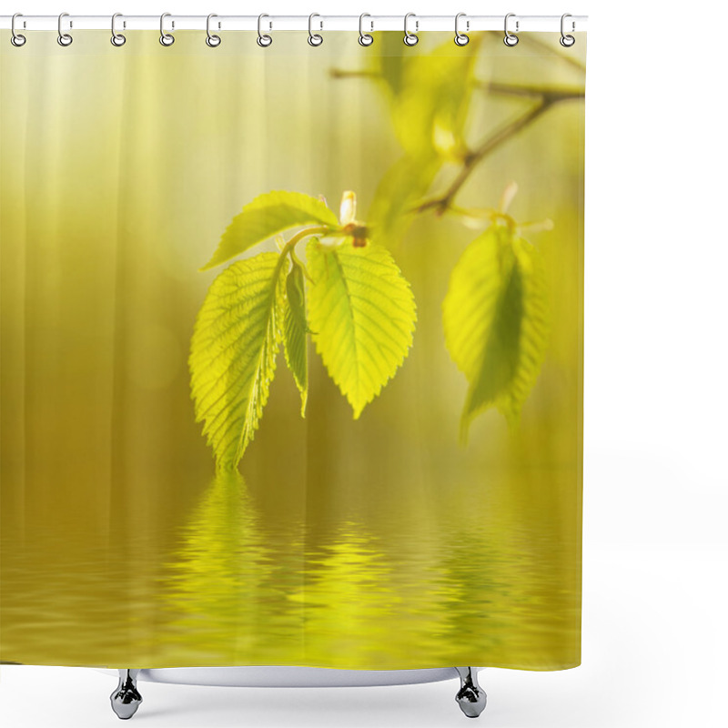 Personality  Sunny Green Leaves Shower Curtains