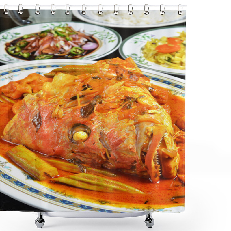 Personality  Curry Fish Head Shower Curtains