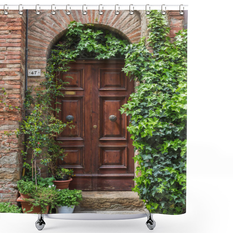 Personality  Door With Ivy Shower Curtains