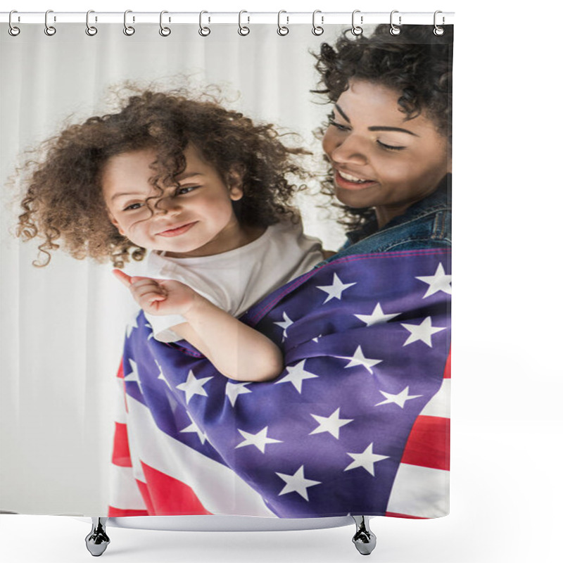 Personality  Mother Embrace Daughter Shower Curtains