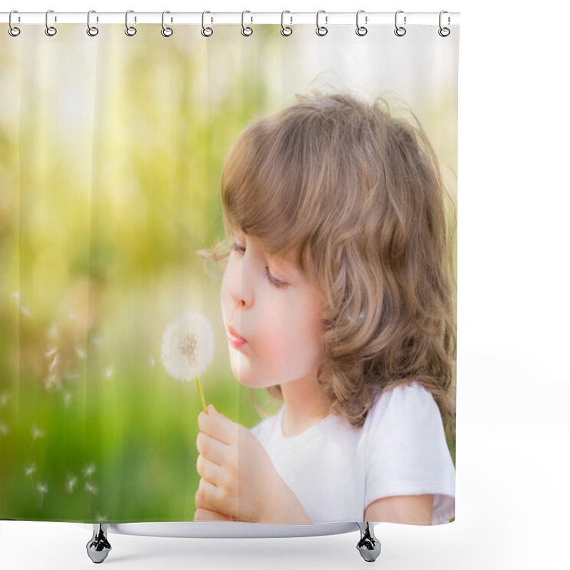 Personality  Happy Child Blowing Dandelion Shower Curtains