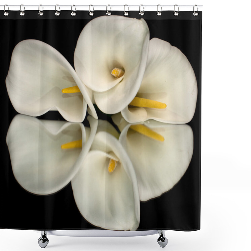 Personality  Three White Calla Lillies Shower Curtains