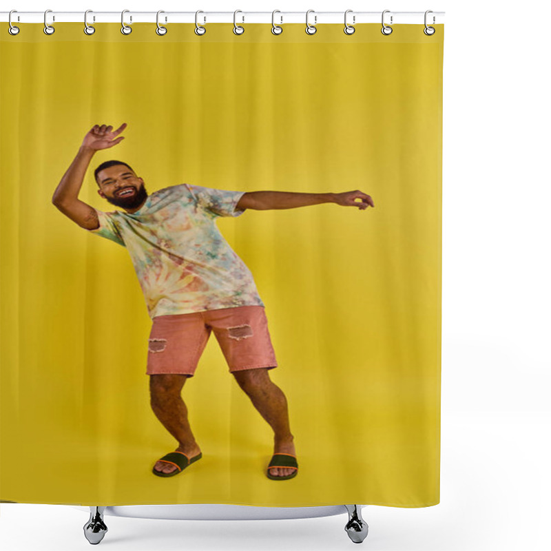 Personality  A Man Wearing A Vibrant Tie Dye Shirt Paired With Pink Shorts, Exuding A Laid-back And Colorful Aura In His Outfit Choice. Shower Curtains