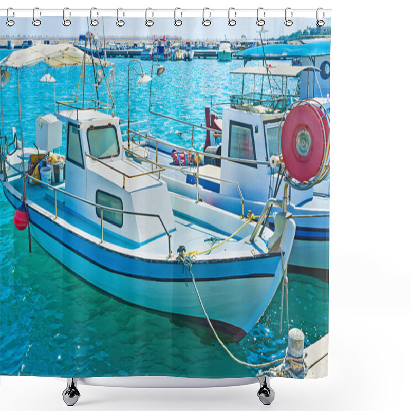 Personality  The Old Boat Shower Curtains