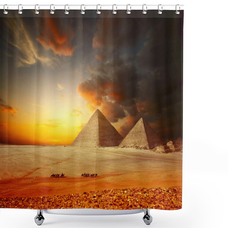 Personality  Giza Shower Curtains