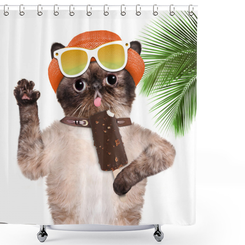 Personality  Cat Eat Ice Cream. Shower Curtains