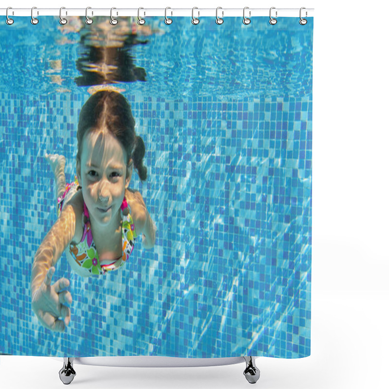 Personality  Happy Smiling Underwater Child In Swimming Pool Shower Curtains