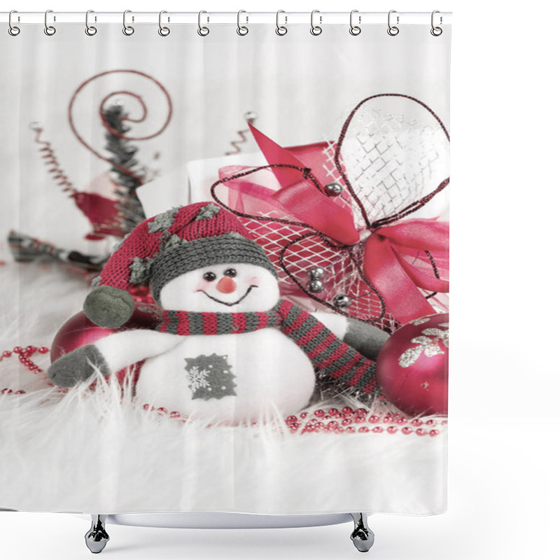 Personality  Cute Toy Snowman , Christmas Tree Decorations And Boxes With Gif Shower Curtains