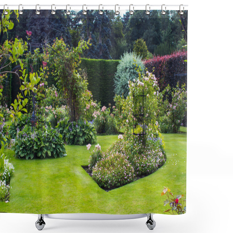 Personality  Beautiful Walled Garden Shower Curtains