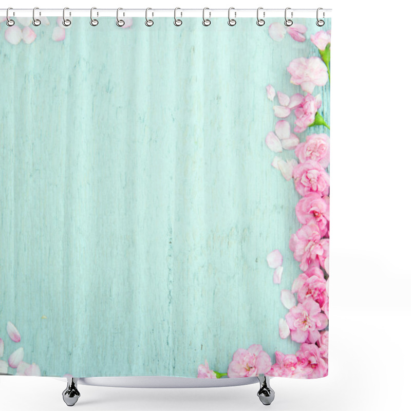 Personality  Blue Wooden Background With Pink Flowers Shower Curtains