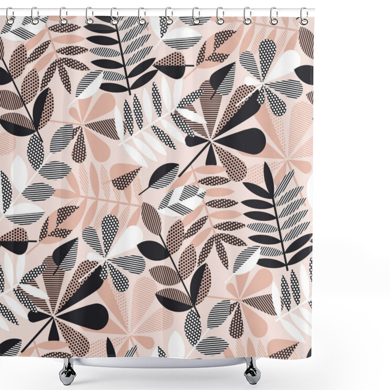 Personality  Geometric Elegant Autumn Leaves Seamless Pattern Shower Curtains