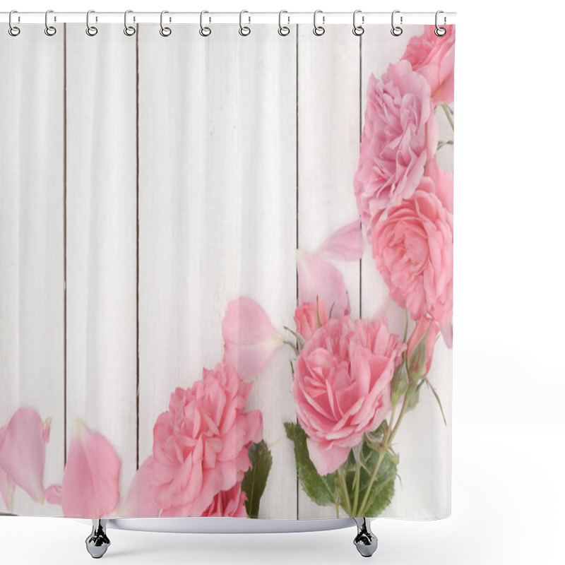 Personality  Romantic Pink Roses On White Wooden Background Shower Curtains