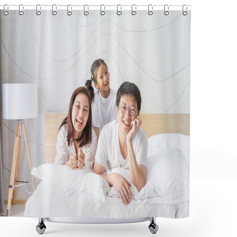 Personality  Happy Asian Family, Mother, Father And Daughter Resting On The W Shower Curtains