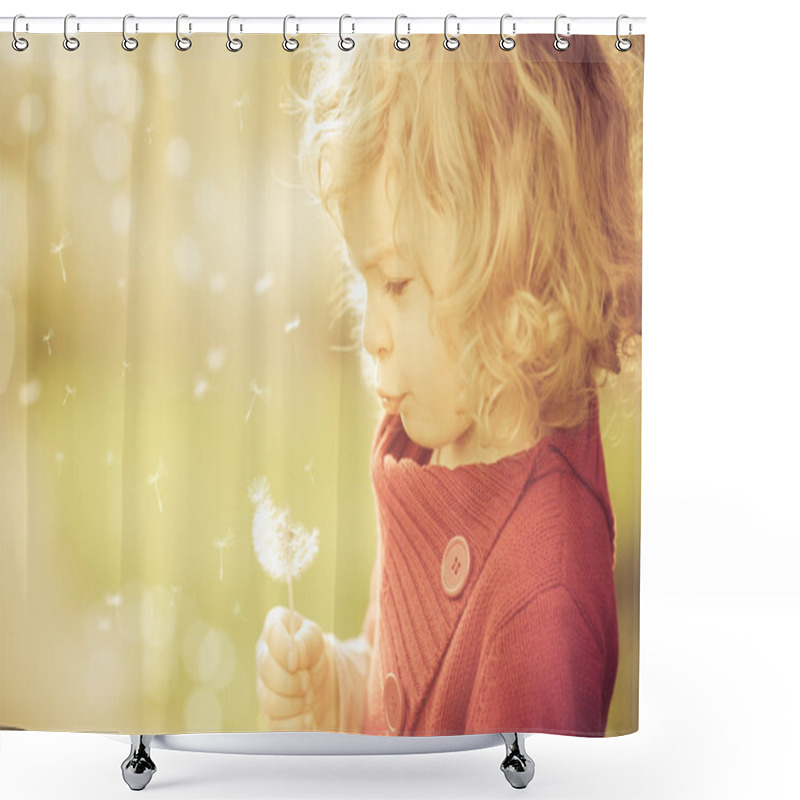 Personality  Sunny Day Shower Curtains