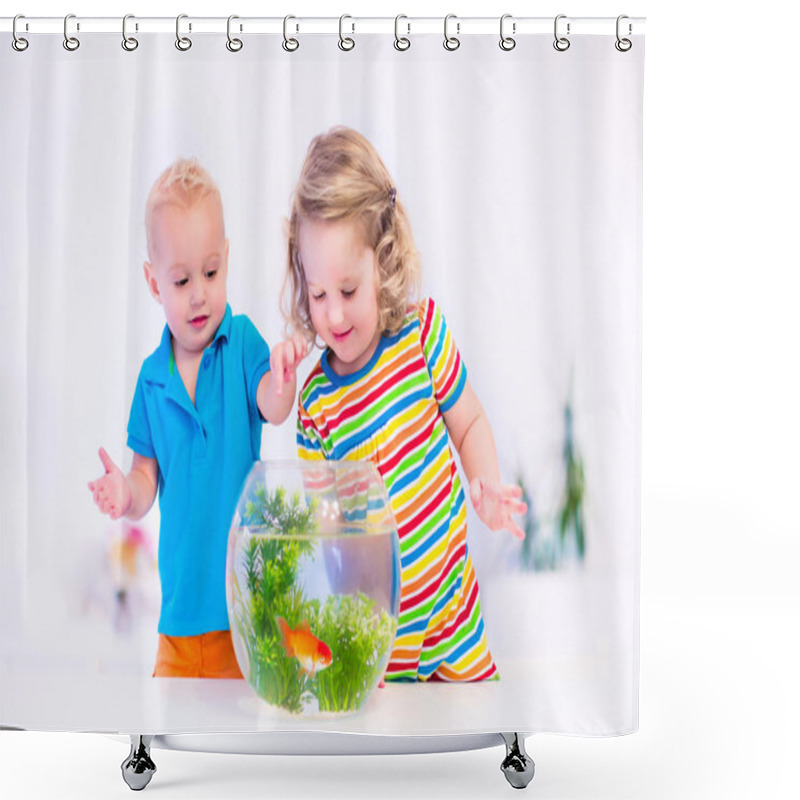 Personality  Kids Watching Fish Bowl Shower Curtains