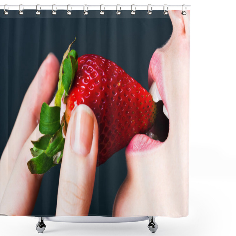 Personality  Sweet Strawberry Shower Curtains