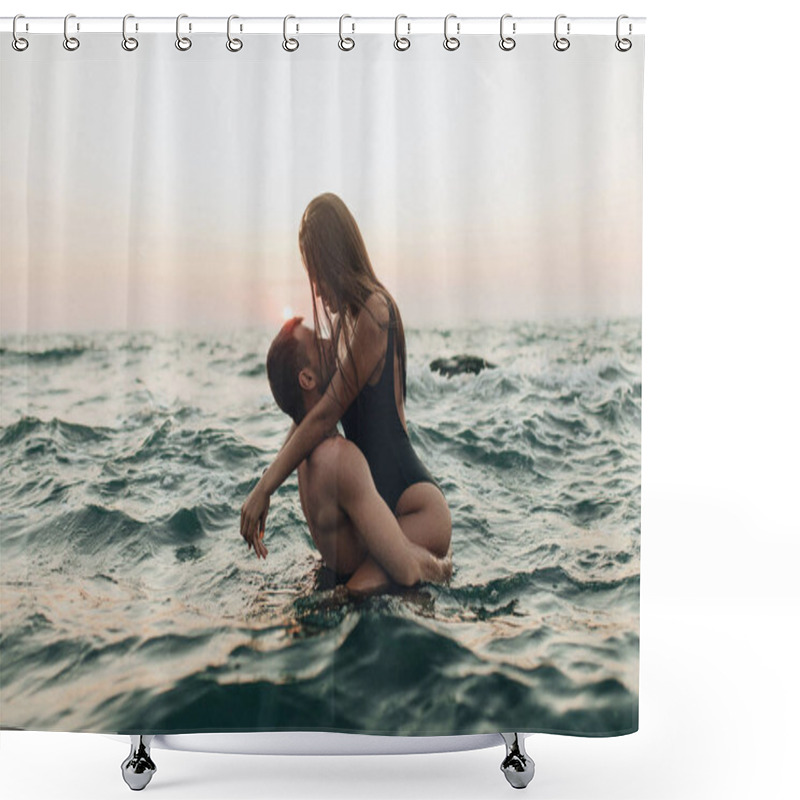 Personality  Lovely Couple Kissing In The Sea Shower Curtains