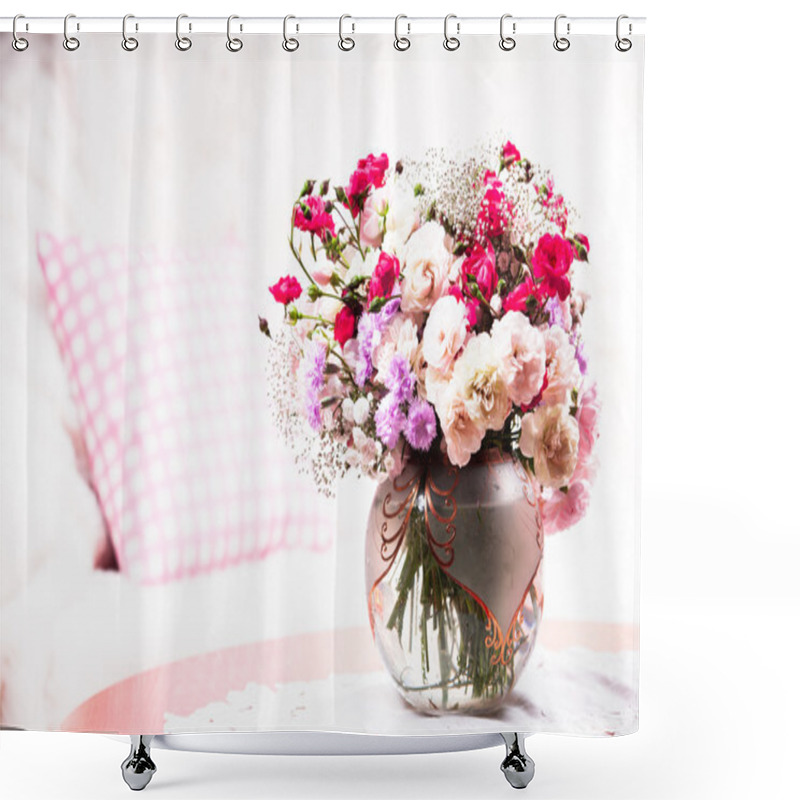 Personality  Flower Bouquet On The Table Shower Curtains