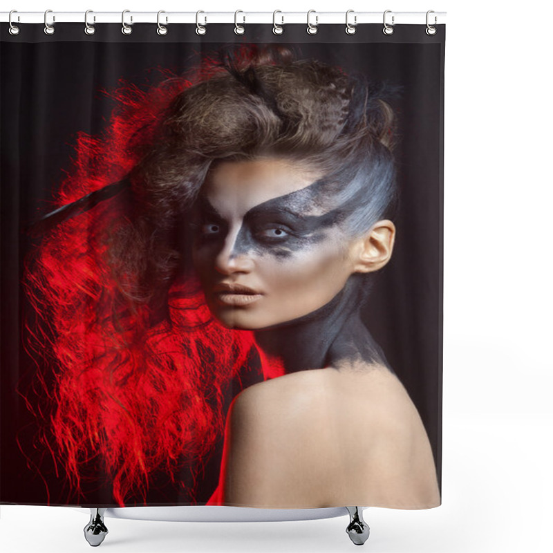 Personality  Fashion Crow Girl With White Eyes Shower Curtains