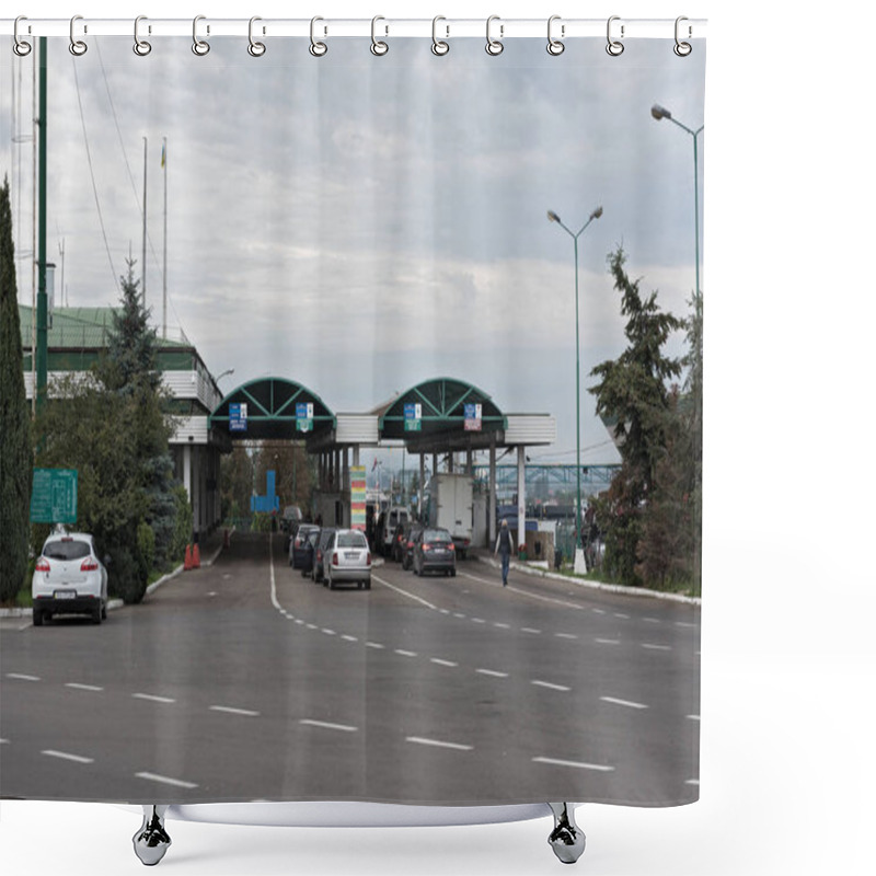 Personality  Ukrainian-Polish Border Crossing Shehyni-Medyka Shower Curtains