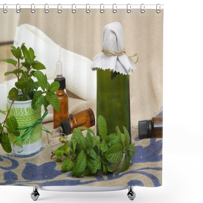 Personality  Peppermint Oil Shower Curtains