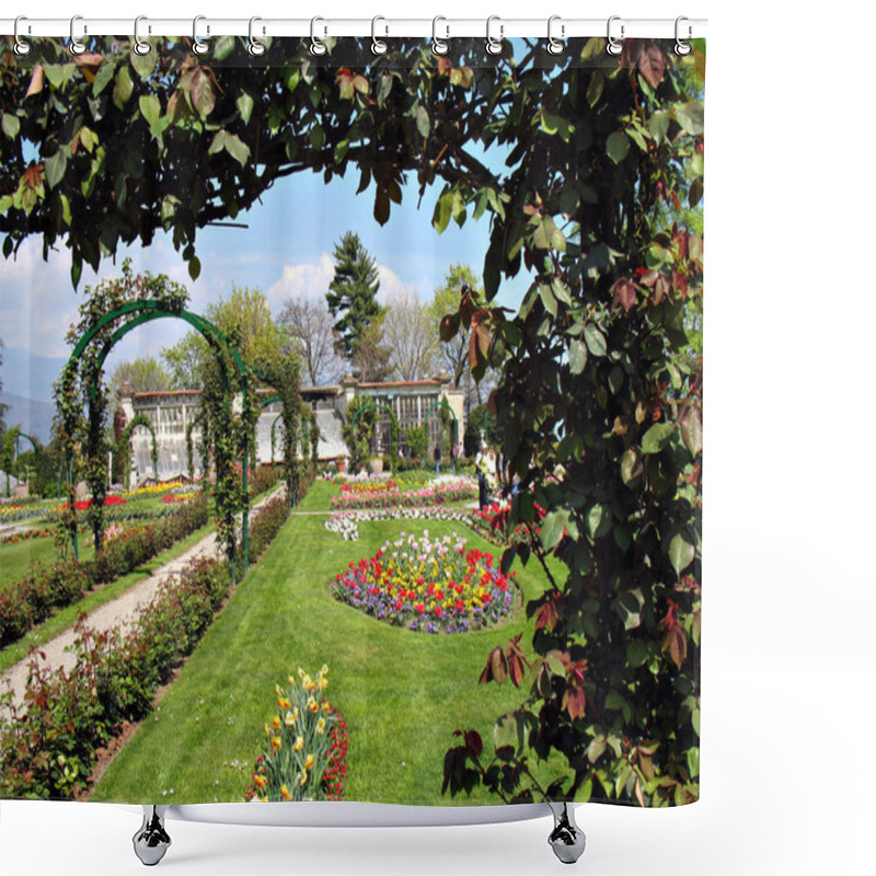 Personality  Lake Garden Shower Curtains