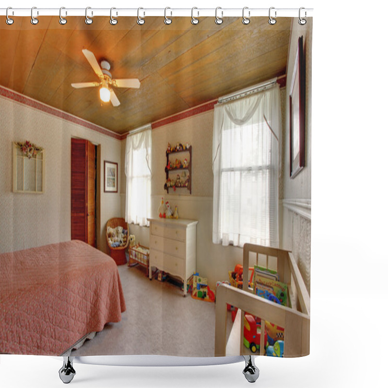 Personality  Old Fashioned House Interior Kids Room Shower Curtains