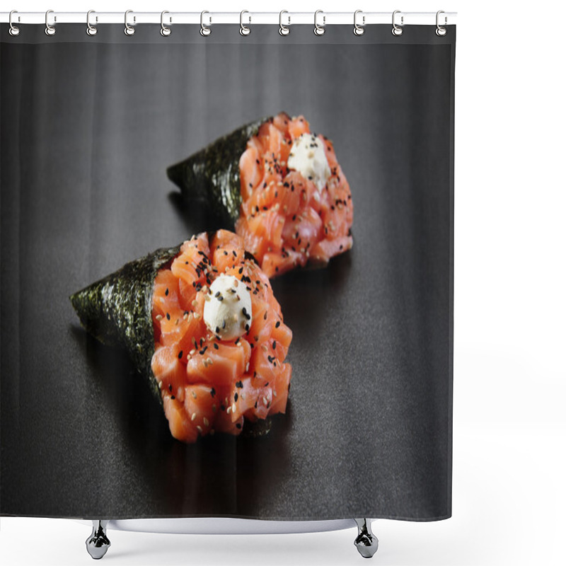 Personality  Japanese Food - Temaki Shower Curtains