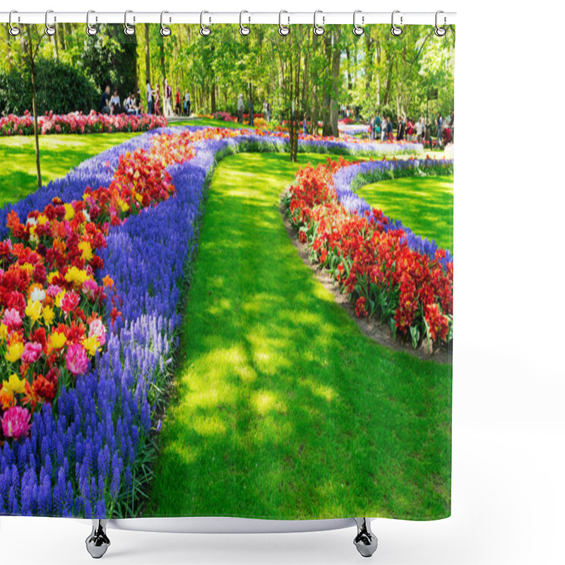 Personality  Fresh Lawn With Flowers Shower Curtains