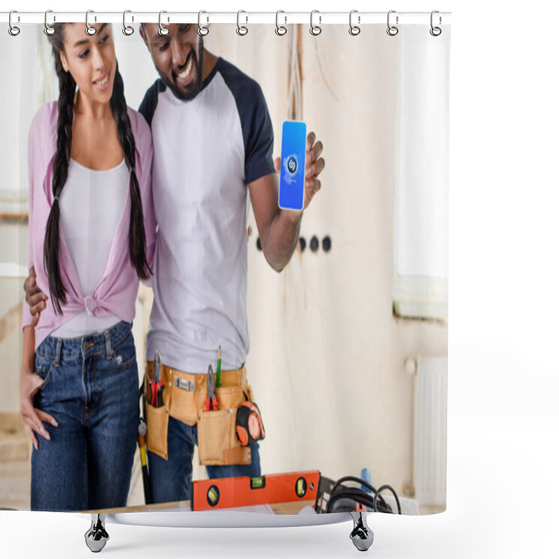 Personality  Couple Holding Smartphone With Shazam On Screen During Renovation Shower Curtains