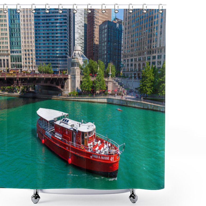 Personality  CHICAGO, USA - MARCH 29, 2020: Chicago River And Bridge In Chicago, Illinois, USA Shower Curtains