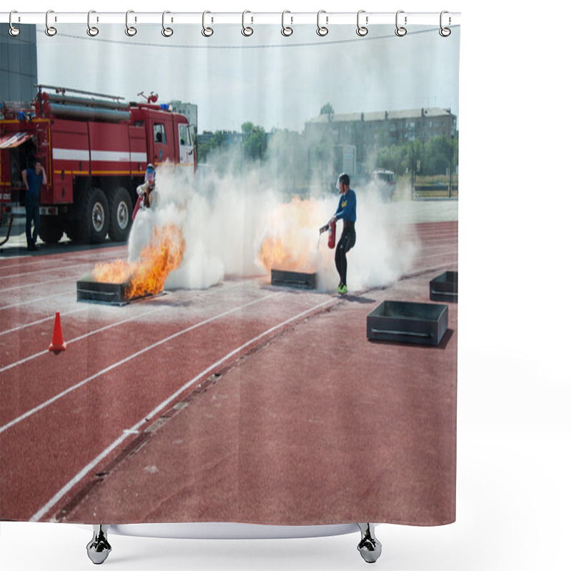 Personality  Fire Relay Race Shower Curtains