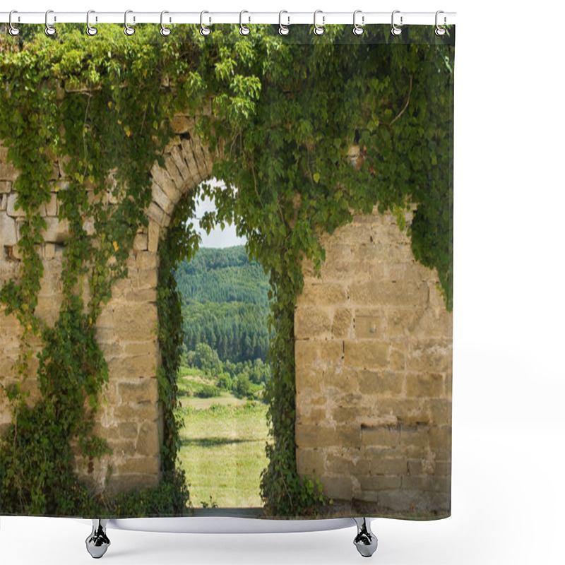 Personality  Old Wall With Arch Shower Curtains