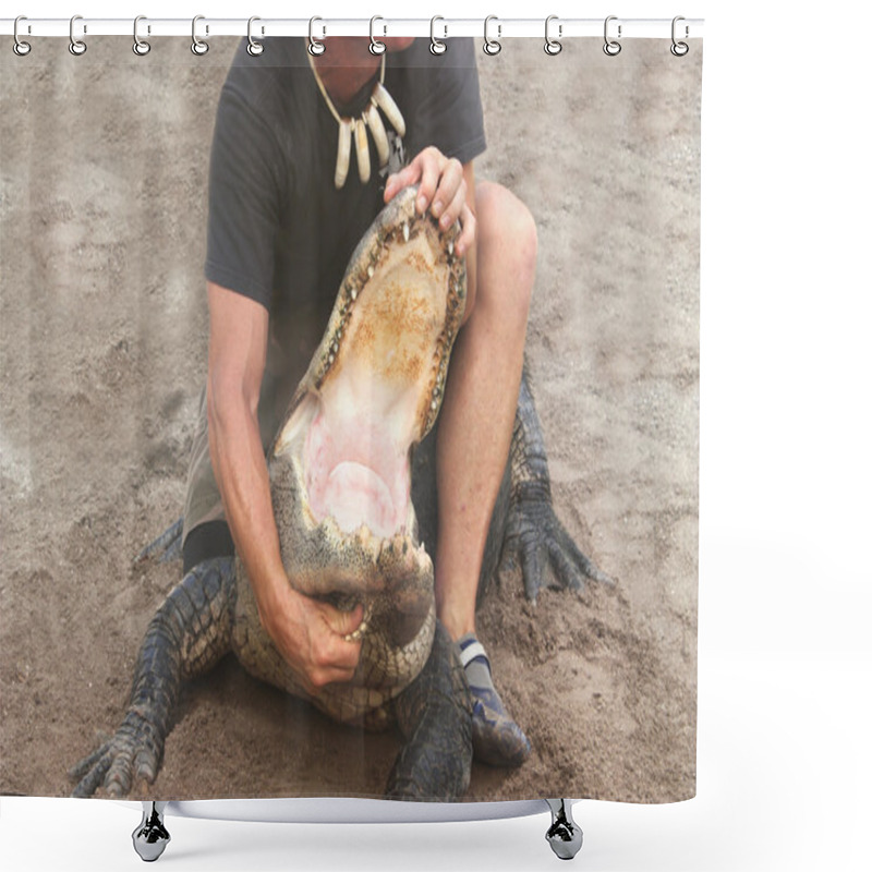 Personality  Alligator Stunt Shower Curtains